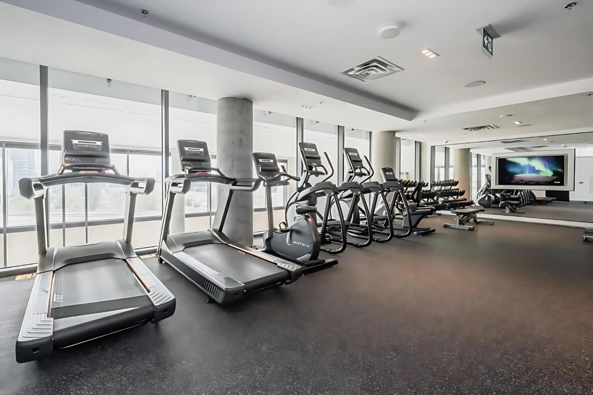 Luxury 1Br King Bed Unit - Private Balcony Daire Kitchener Dış mekan fotoğraf