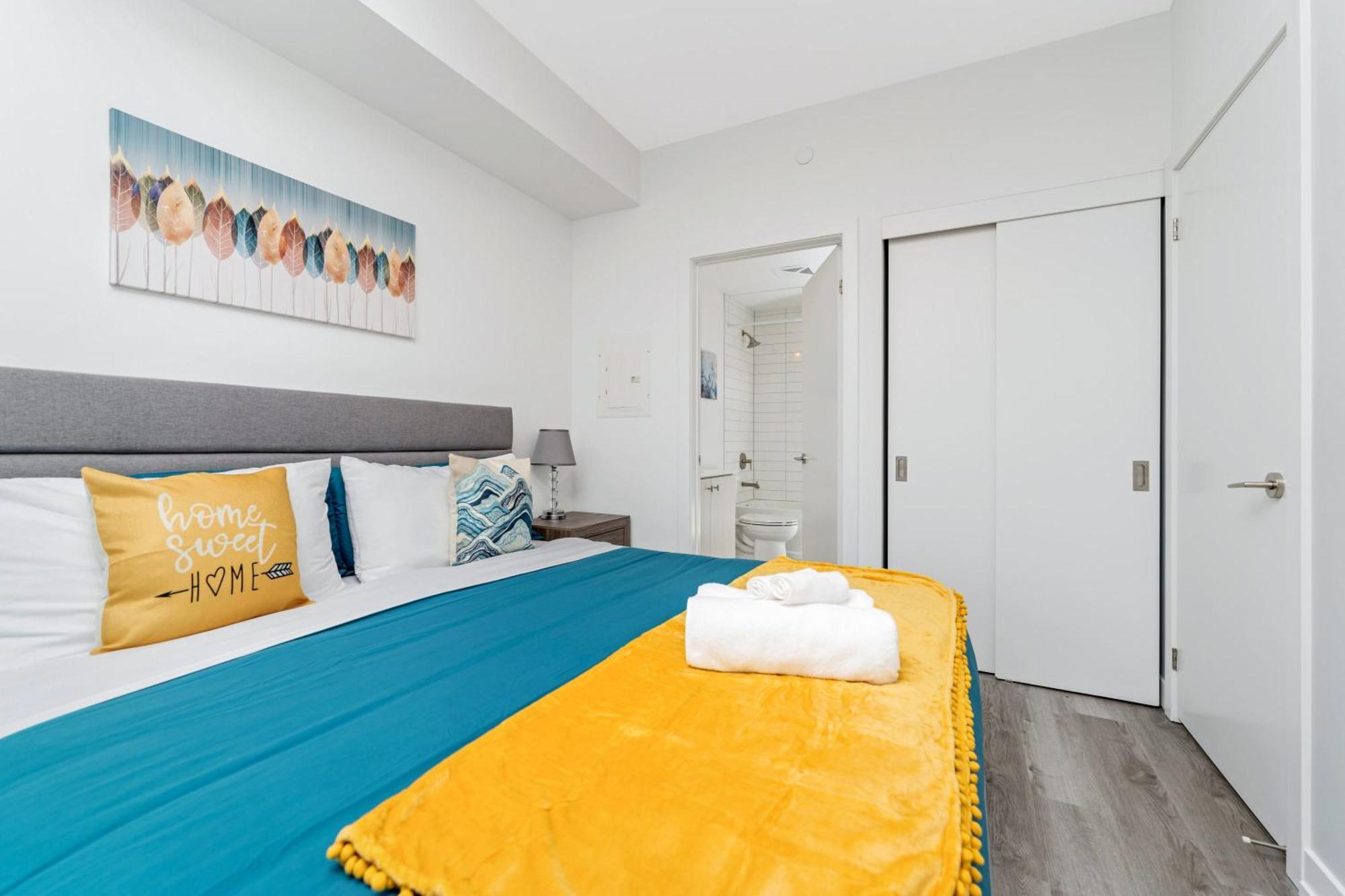 Luxury 1Br King Bed Unit - Private Balcony Daire Kitchener Dış mekan fotoğraf