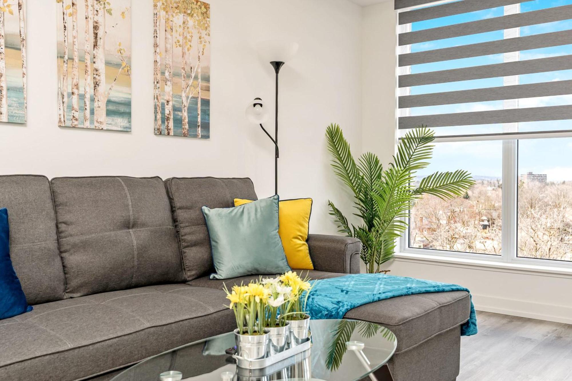 Luxury 1Br King Bed Unit - Private Balcony Daire Kitchener Dış mekan fotoğraf