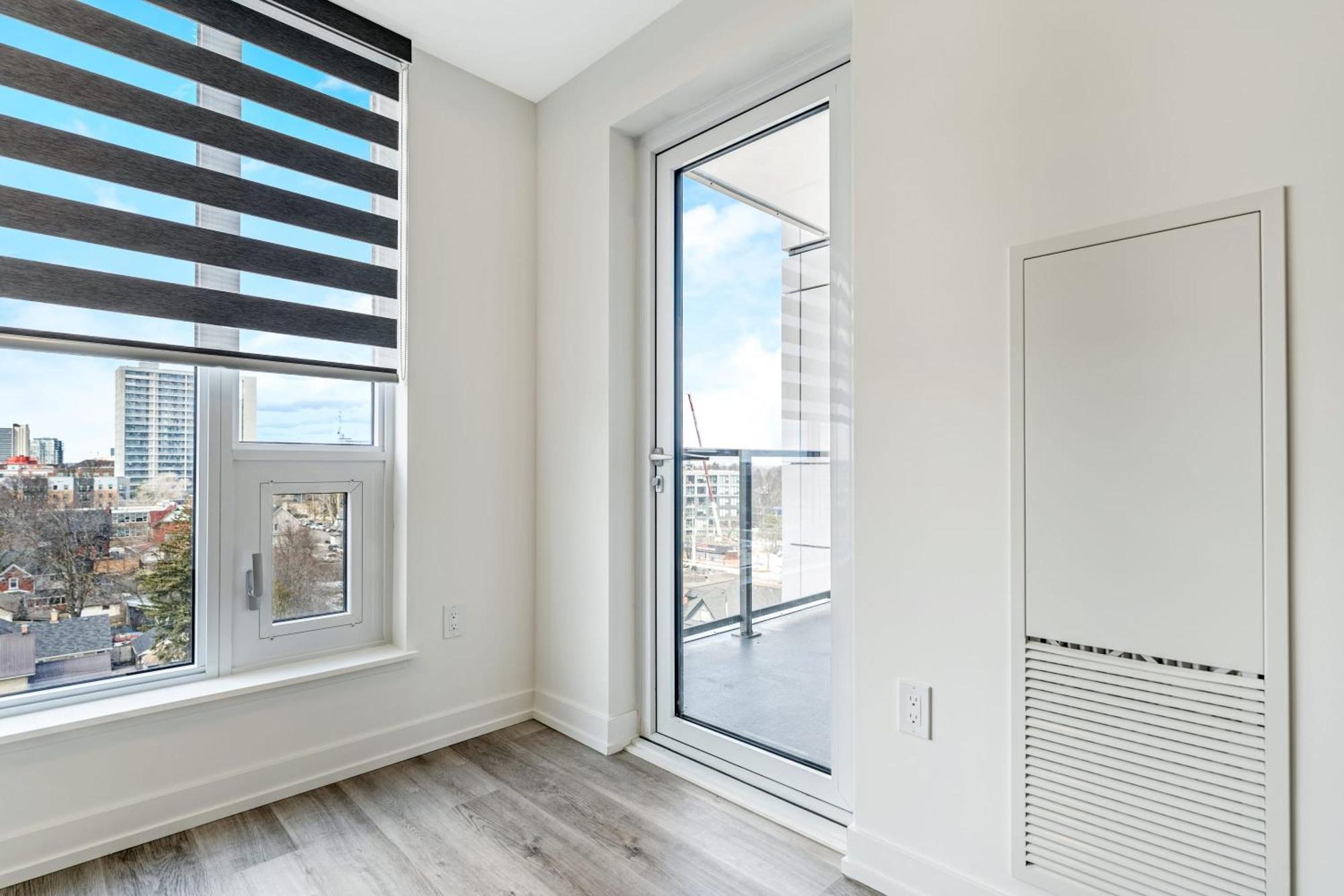 Luxury 1Br King Bed Unit - Private Balcony Daire Kitchener Dış mekan fotoğraf